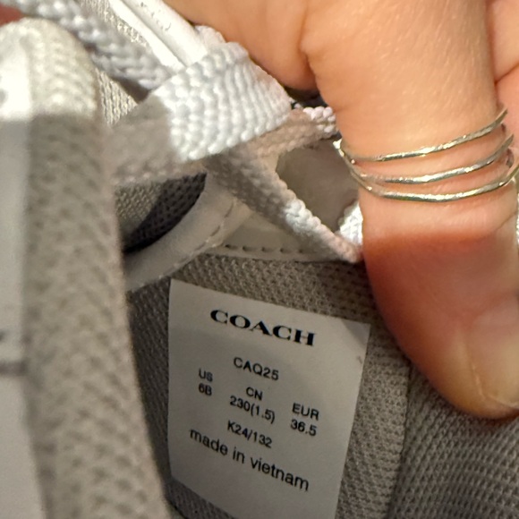 Coach | Cream and Tan Sneakers - Picture 5 of 5